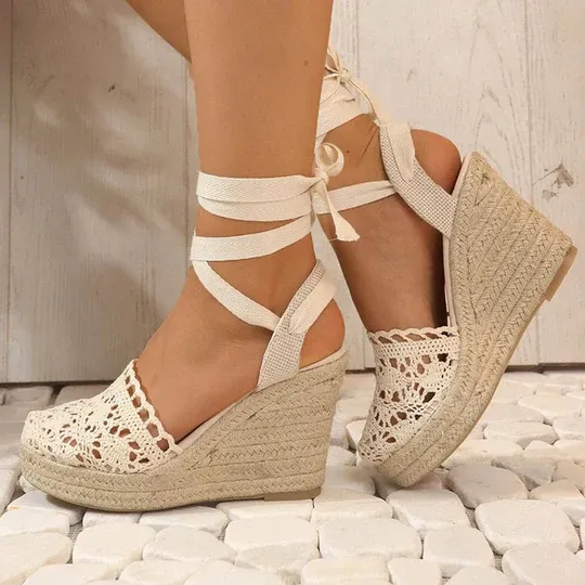 Breathable heels with thick soles