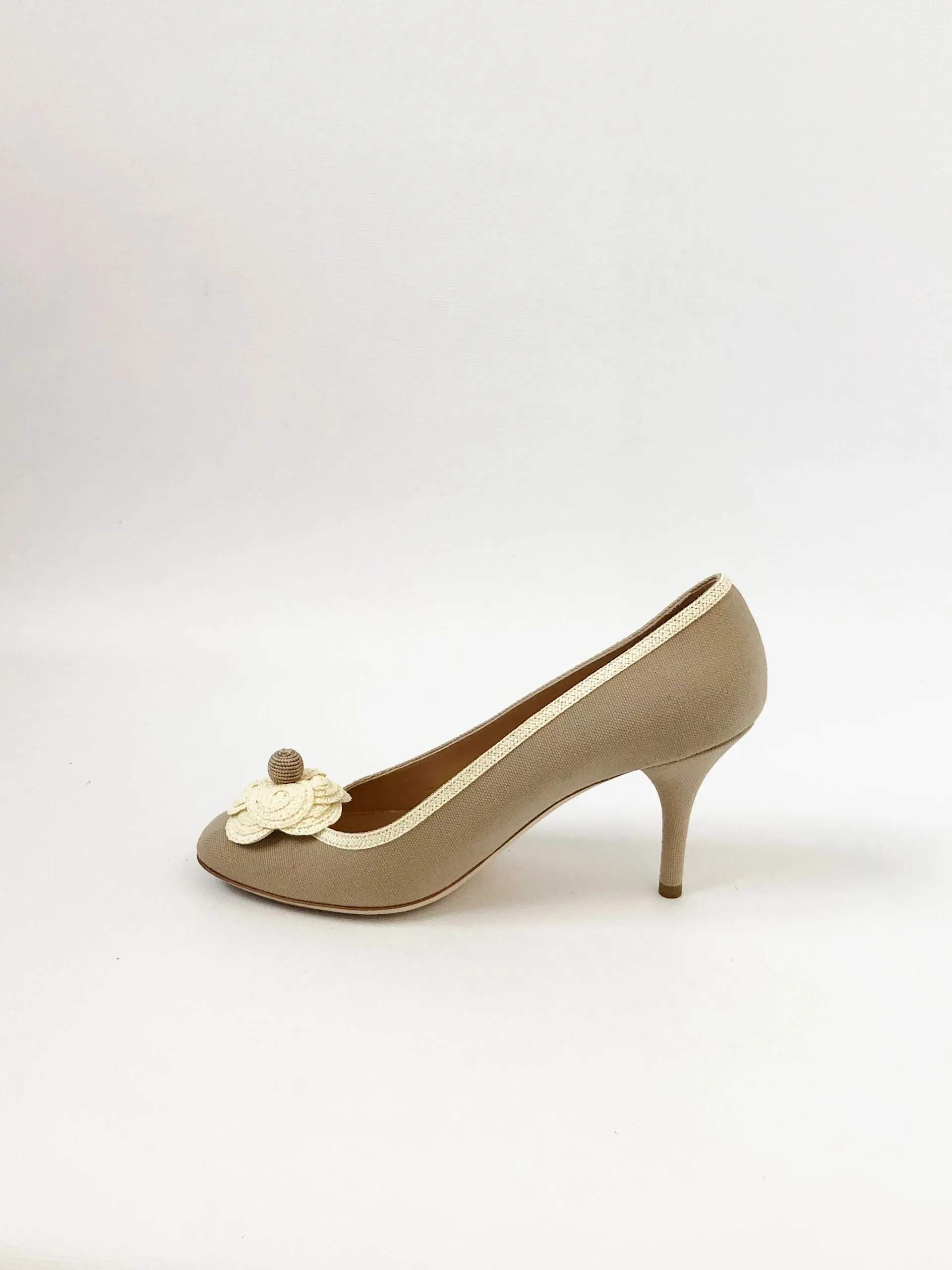 Chanel Canvas Camellia Pump Size 38 It (8 Us)