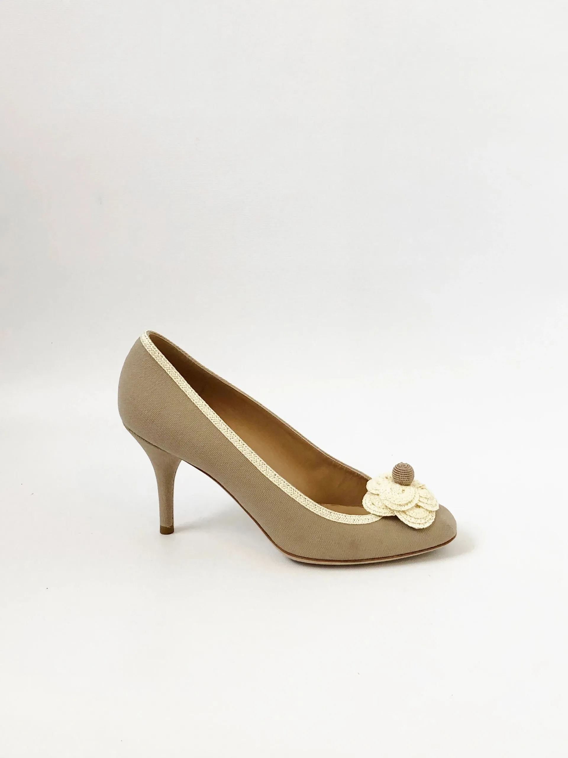 Chanel Canvas Camellia Pump Size 38 It (8 Us)