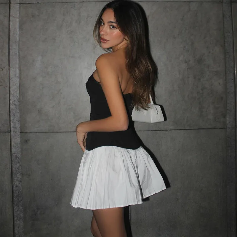 Chic Black and White Strapless Pleated Mini Dress for Effortless Elegance