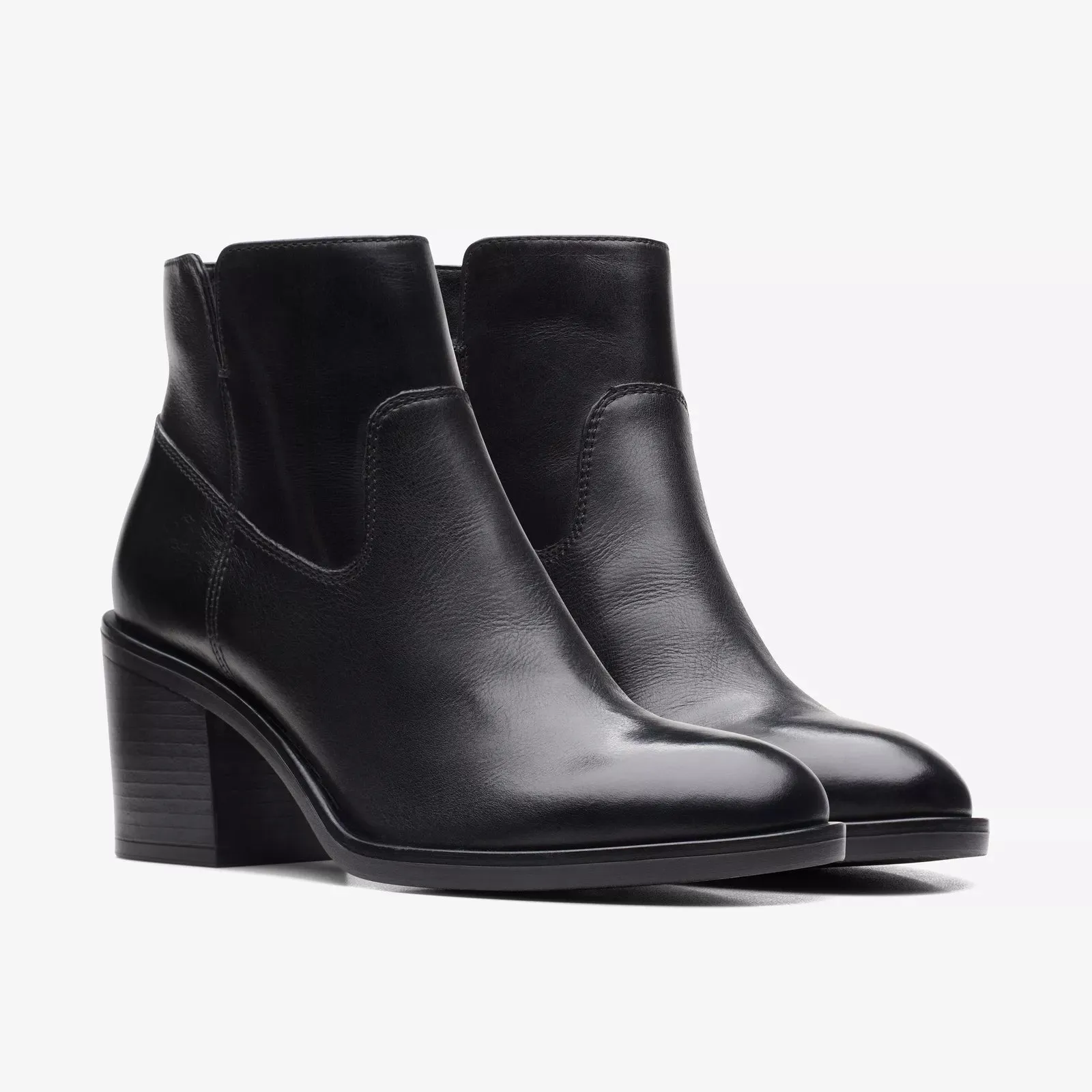 Clarks Women's Valvestino Lo Black Leather 26171833