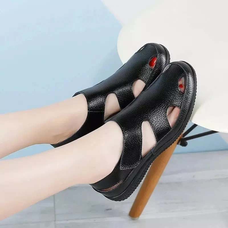Comfortable orthopedic sandals for women
