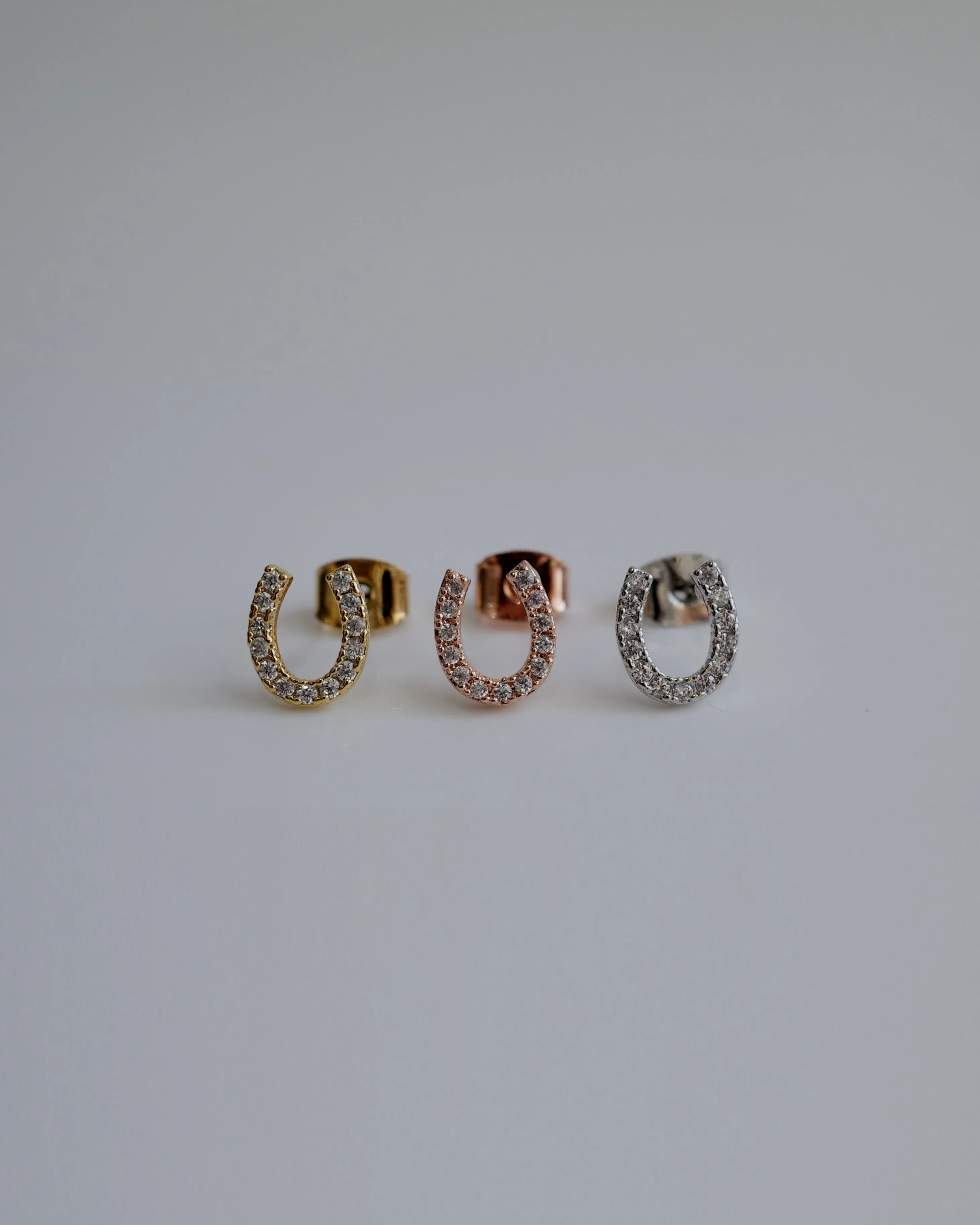 horse shoe pierce