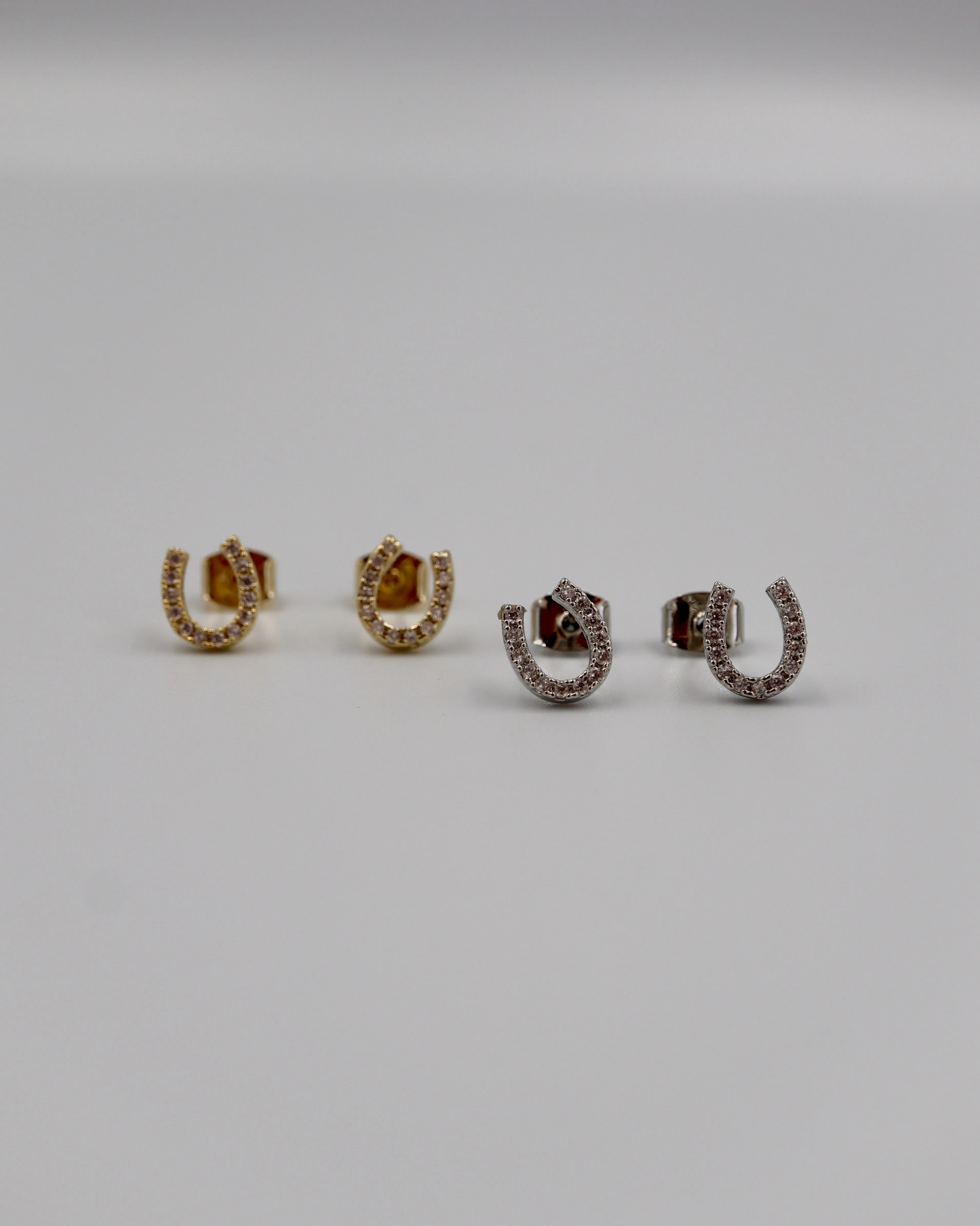 horse shoe pierce