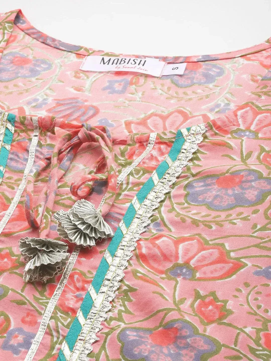 Kurta Pyajama with gota work in Peach all over Print