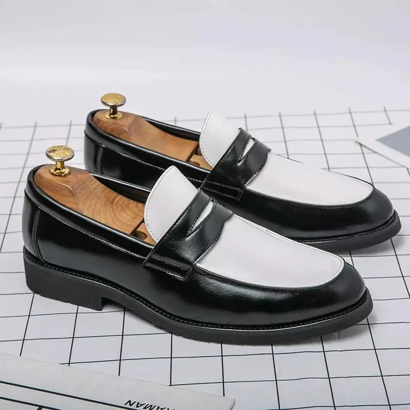 Ladies moccasin shoes