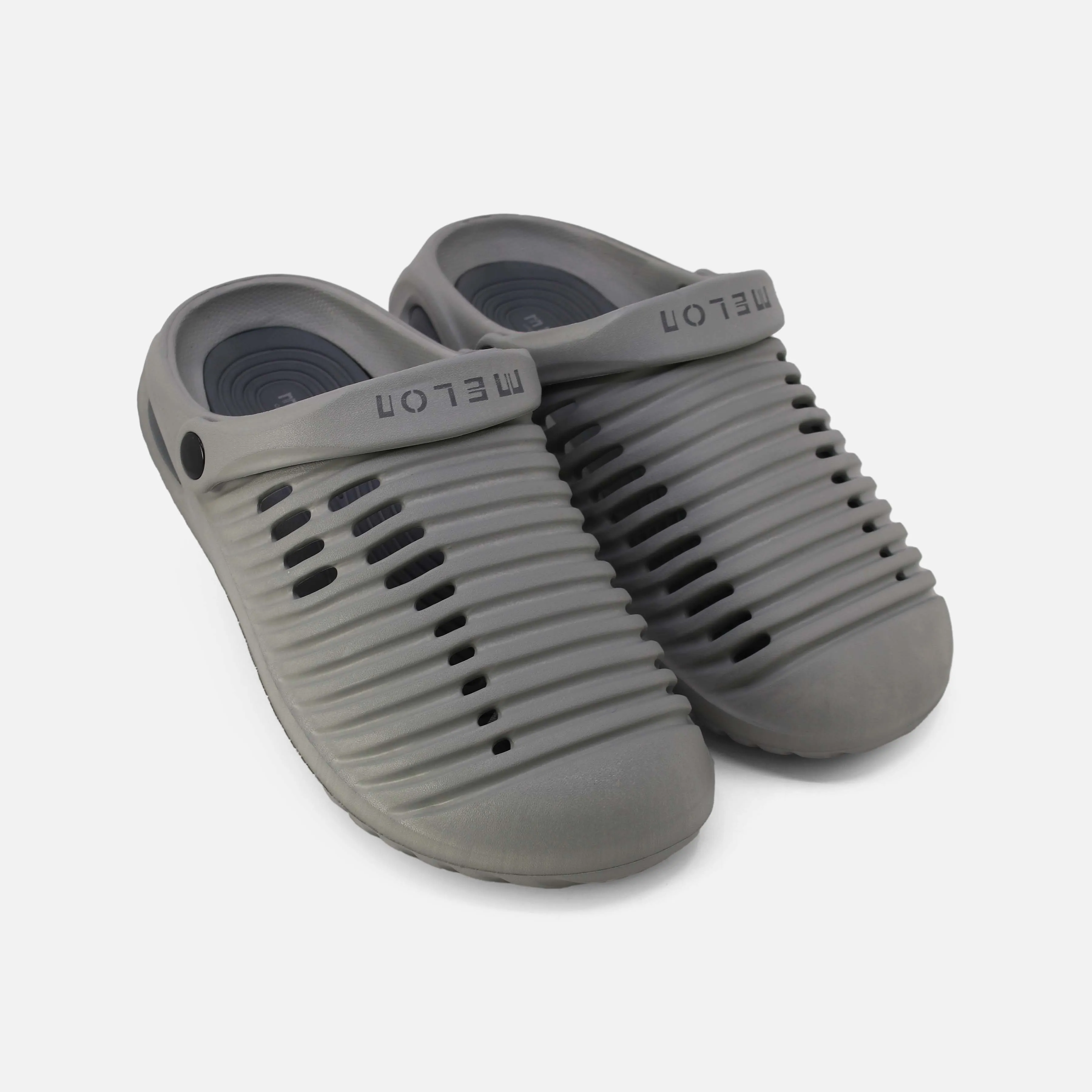 MEN CASUAL SLIP-ON CLOGS