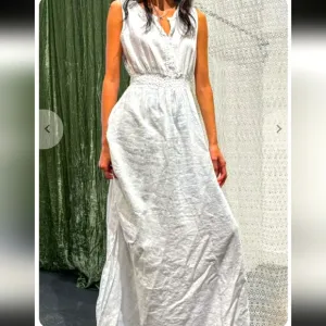 New! Terzo Millennio white pure linen gown. Made in Italy. Fine weave fabric