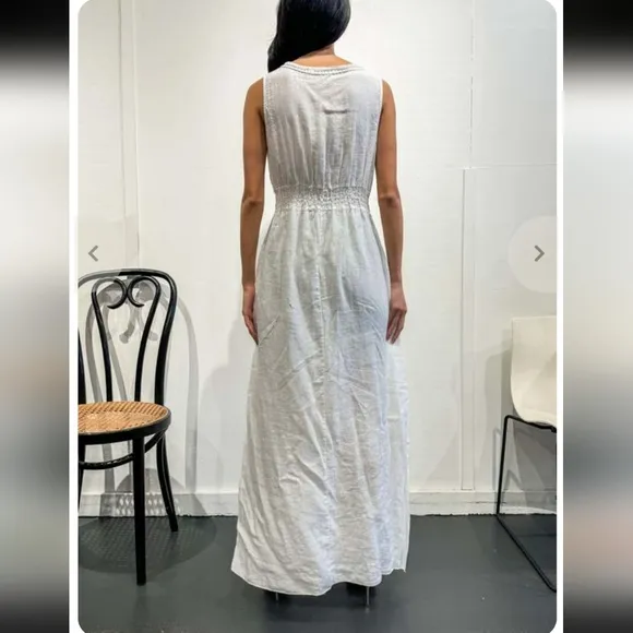 New! Terzo Millennio white pure linen gown. Made in Italy. Fine weave fabric