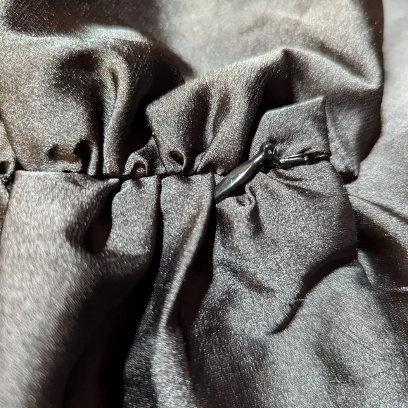 Revolve Generation Love Black Mika Black Satin Skirt size 0