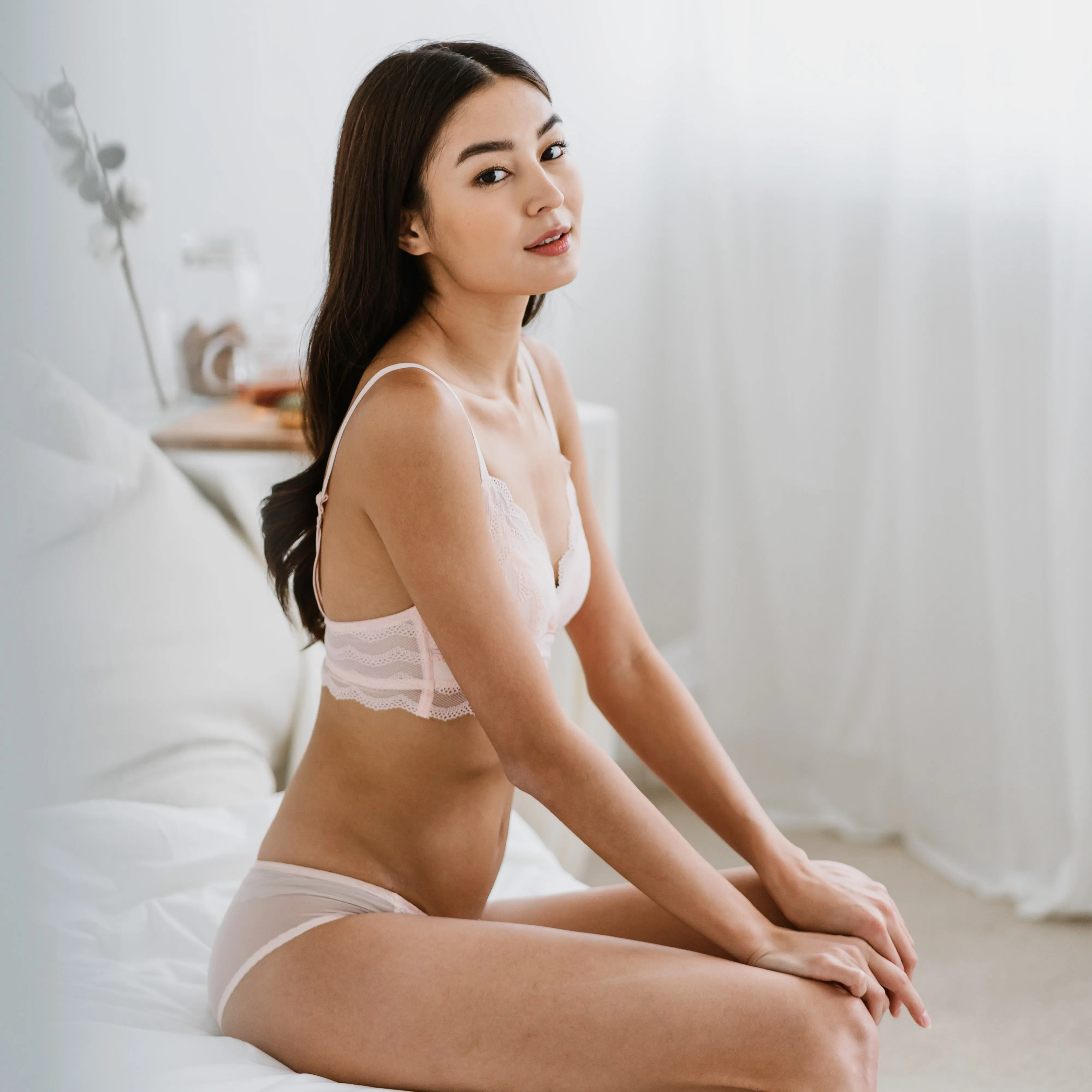 The Sexy Back Lacey Bralette in Powder