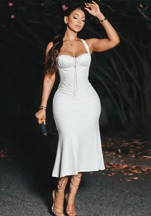 Timeless Elegance Bodycon Midi Dress with Bustier Detail and Flowing Hem
