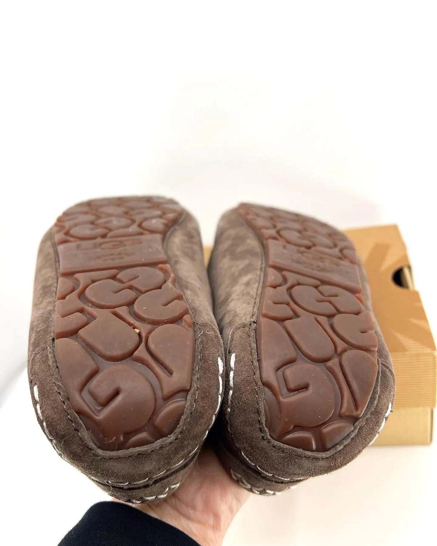 UGG ANSLEY SLIP-ON MOCCASIN SHOES
