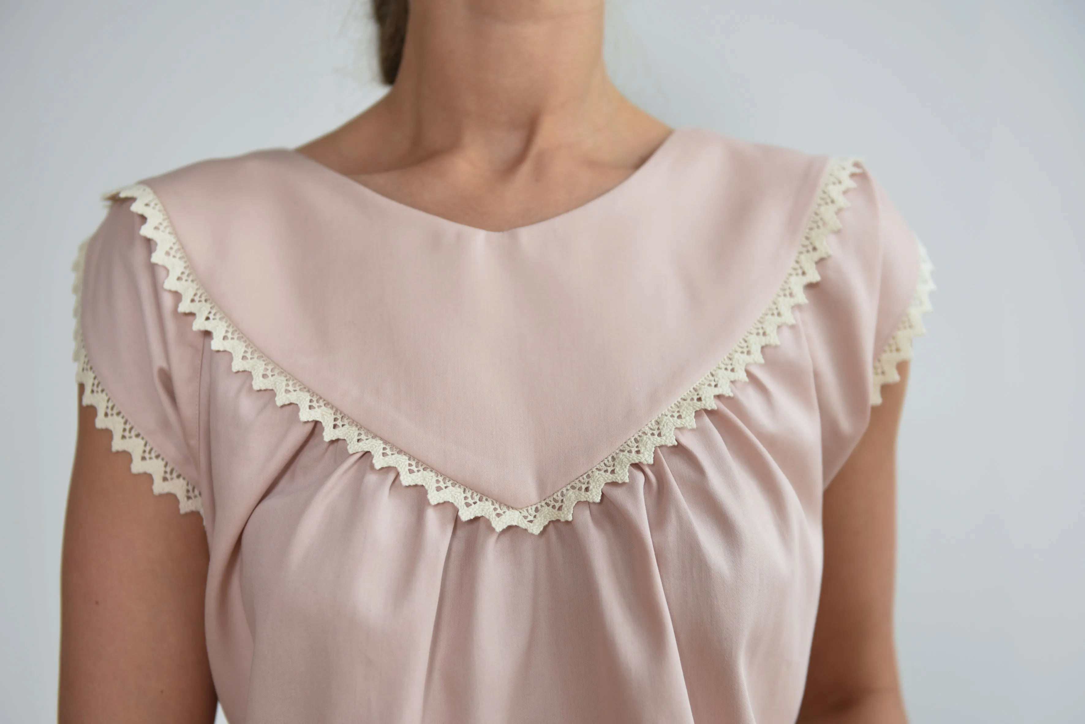 Vecpiebalgas cotton top in vintage pink