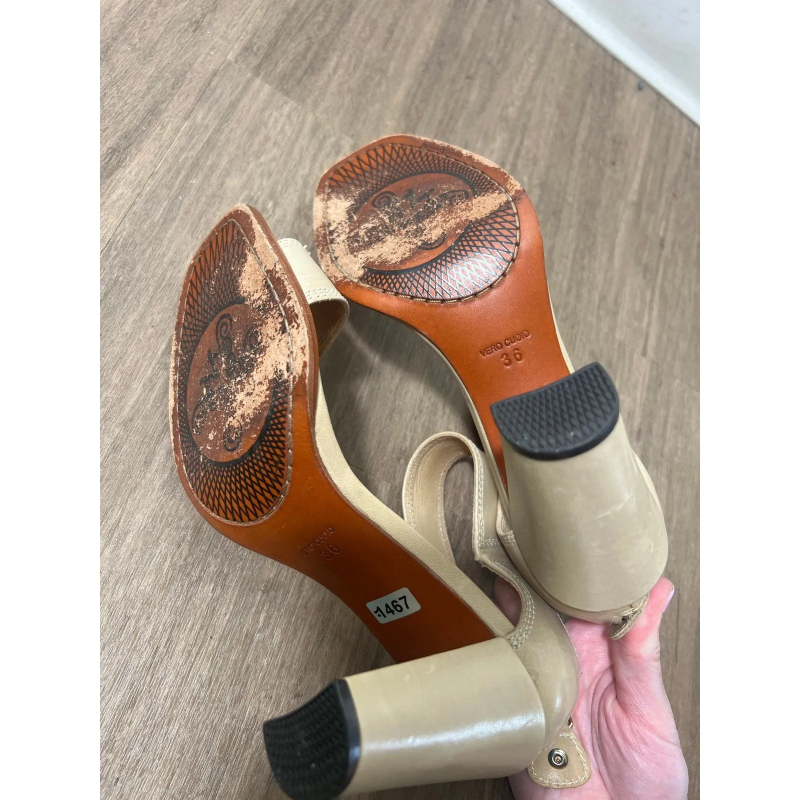 Vero Cuoio Modern Vintage Nude Leather Sandal Sz 36 (5.5)
